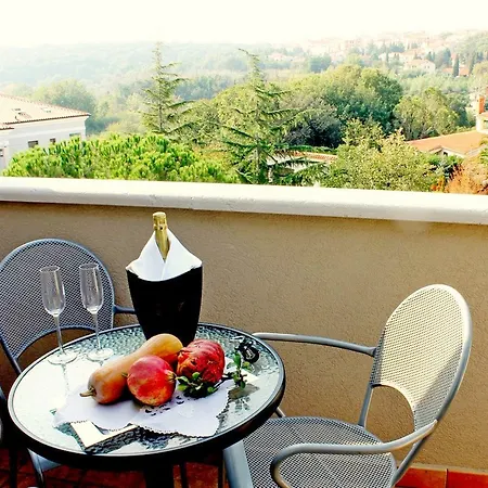Salu Hotel