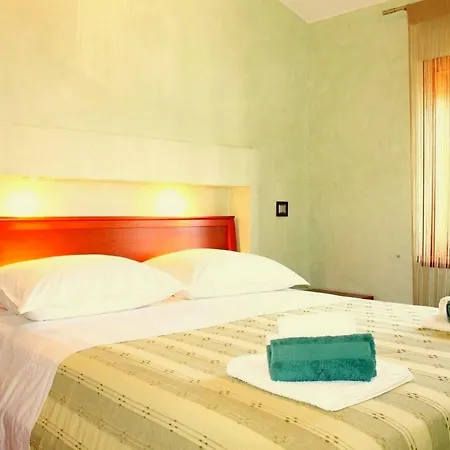 Salu Hotel 4*