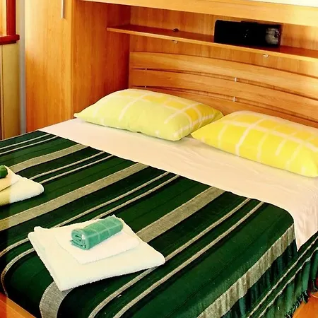 Salu Hotel